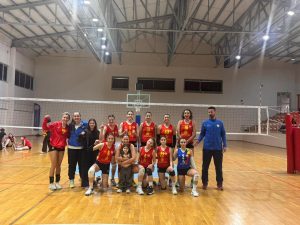 EDİRNESPOR VOLEYBOL TAKIMI TAM GAZ YOLA DEVAM EDİYOR