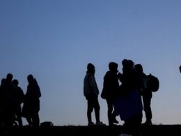 12 DÜZENSİZ GÖÇMEN YAKALANDI