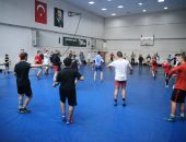 TÜRK BULGAR GÜREŞÇİLER BERABER FORM TUTTU