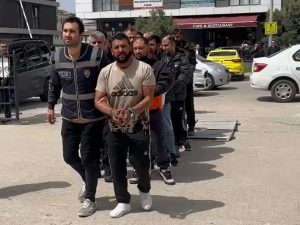 KESİNLEŞMİŞ HAPİS CEZASI BULUNAN 7 FİRARİ YAKALANDI